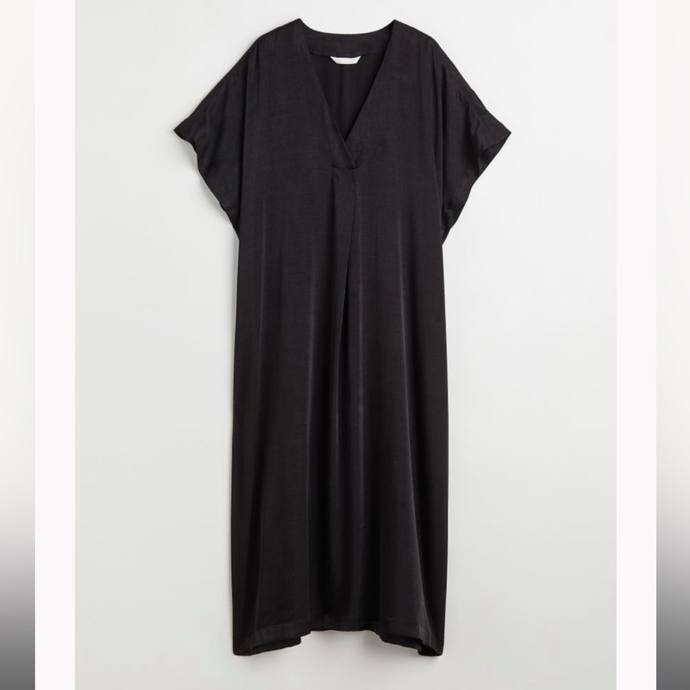H&M black kaftan dress NWT size xxl runs large